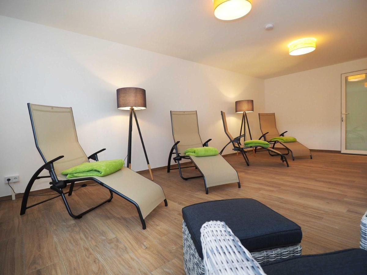 Appartement "Mondstein" Mit Penthouseflair - Oase Am Haff Garz  Extérieur photo